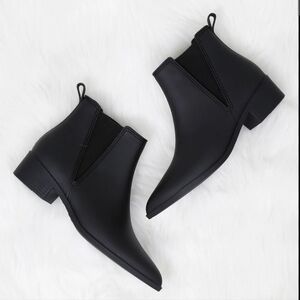 Jeffrey Campbell Mist - pointed rain bootie - matte black